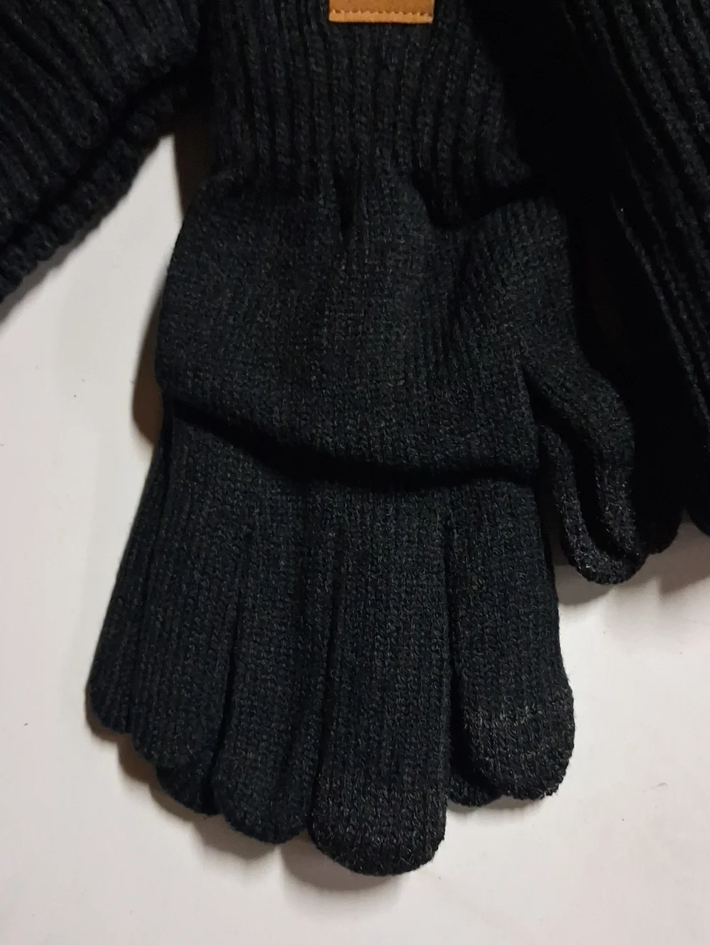 NWT Unisex Black Knit Winter Hat, Scarf & Gloves 3 Piece Set